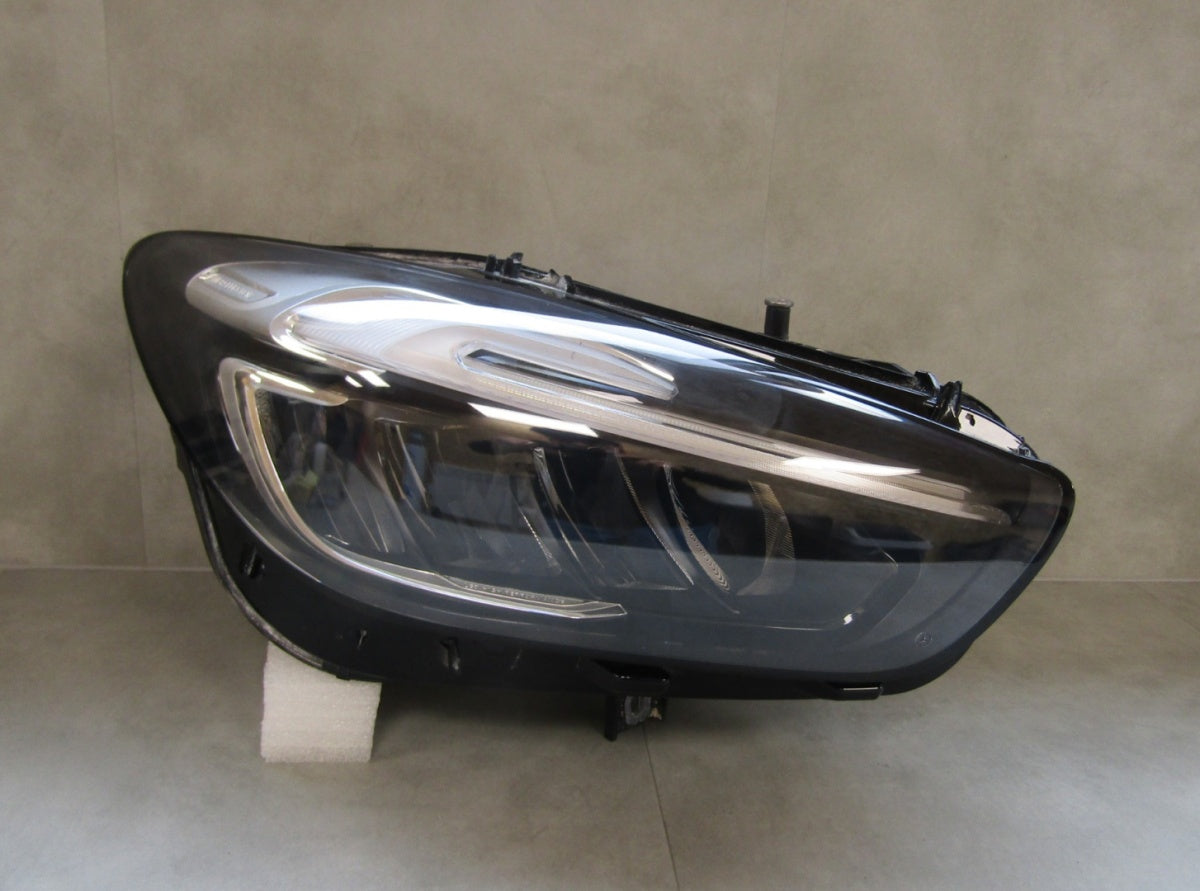 Prednji far MERCEDES B klasa W247 LED LIFT PERFORMANCE RH 22- A2479061004