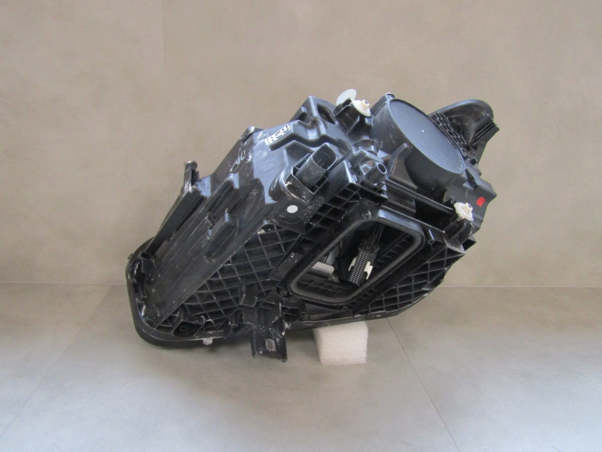 Prednji far MERCEDES B klasa W247 LED LIFT PERFORMANCE RH 22- A2479061004