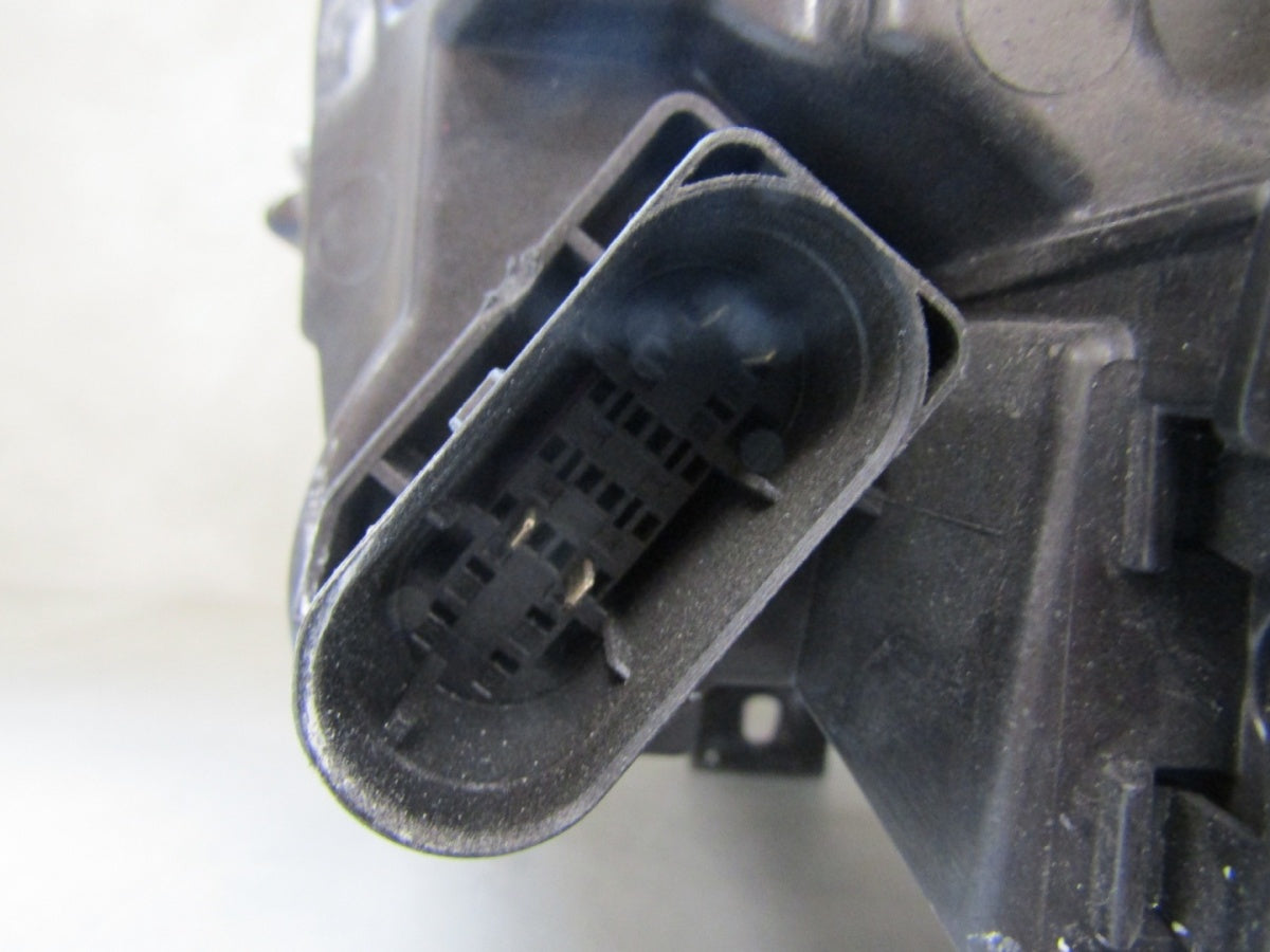 Prednji far MERCEDES B klasa W247 LED LIFT PERFORMANCE RH 22- A2479061004