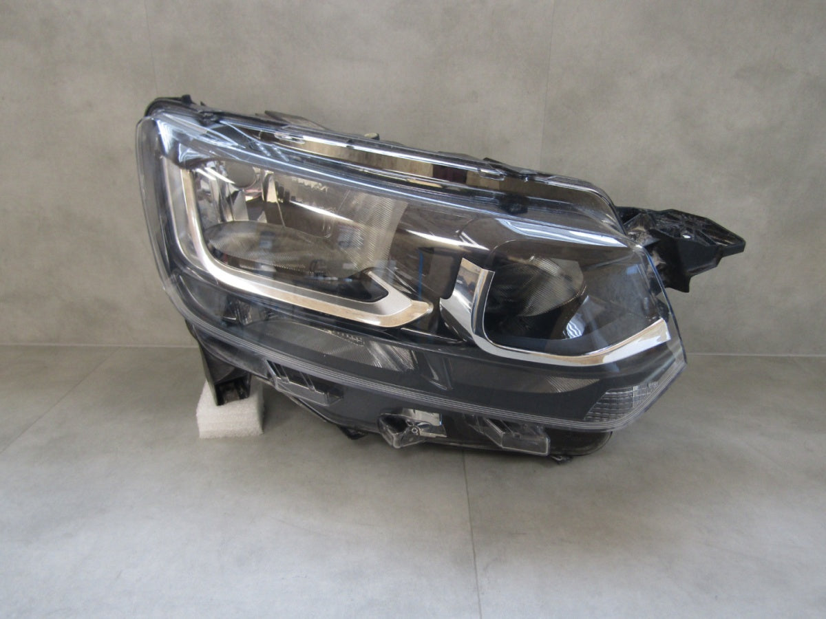 Prednji far TOYOTA PROACE CITY halogen RH 19- 9835780580
