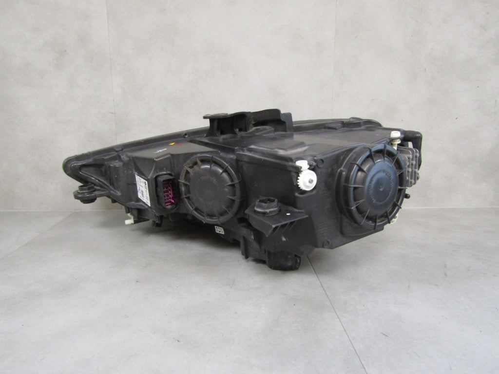 Prednji far AUDI A3 8V0 8V SEDAN xenon nezakretni 12-16 RH desni 8V0941006C