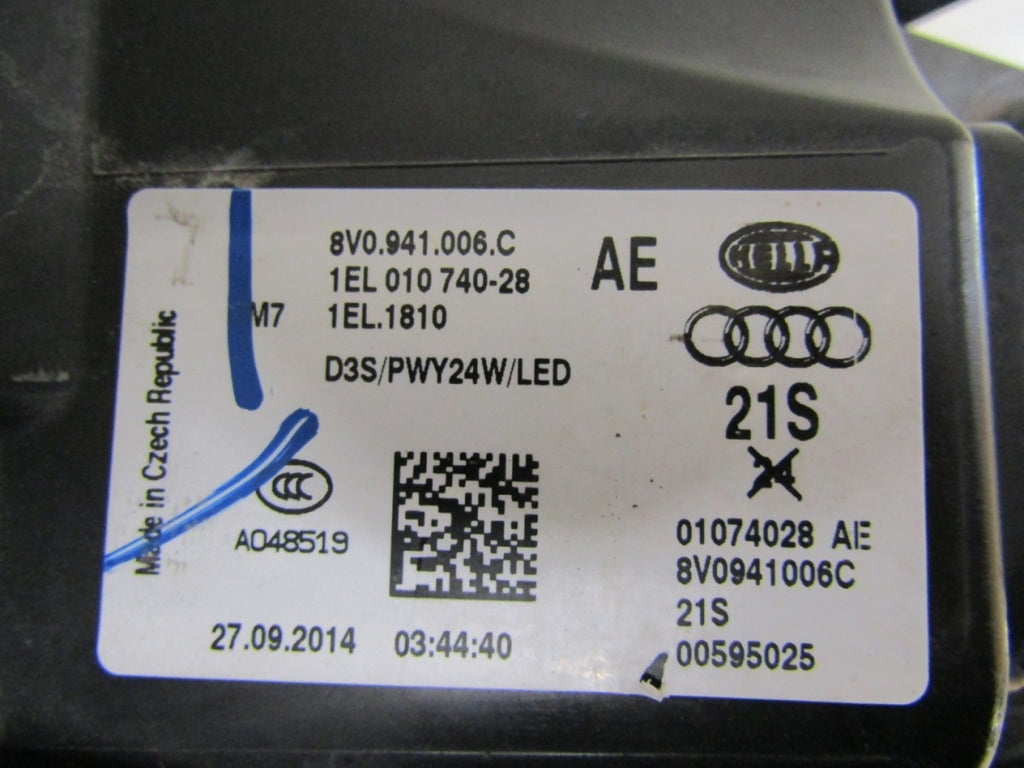 Prednji far AUDI A3 8V0 8V SEDAN xenon nezakretni 12-16 RH desni 8V0941006C
