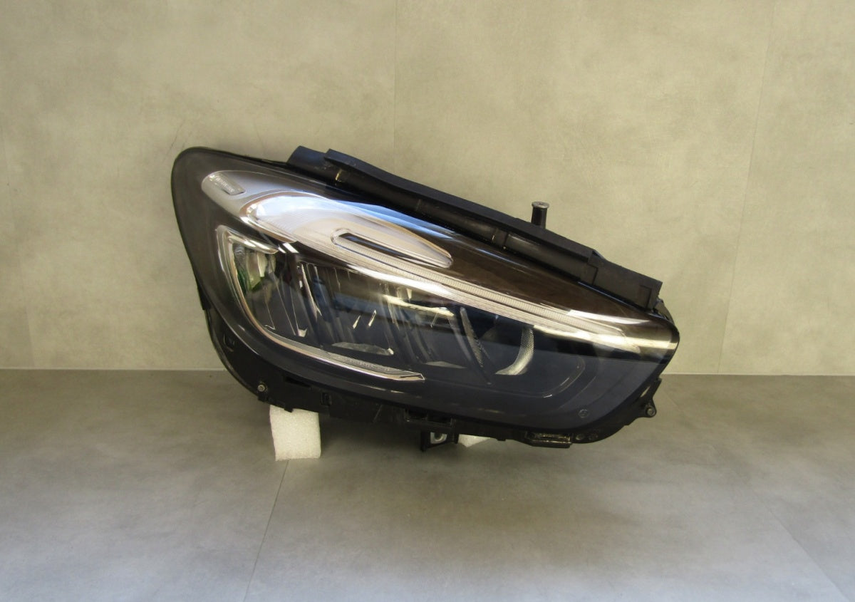 Prednji far MERCEDES B klasa W247 LIFT LED PERFORMANCE 22- RH A2479061004