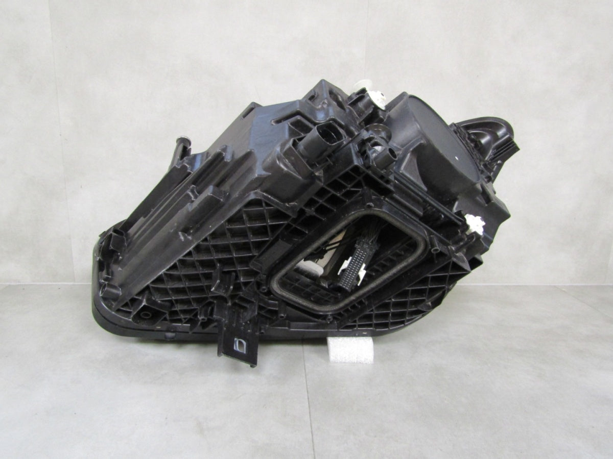 Prednji far MERCEDES B klasa W247 LED LIFT PERFORMANCE RH 22- A2479061004