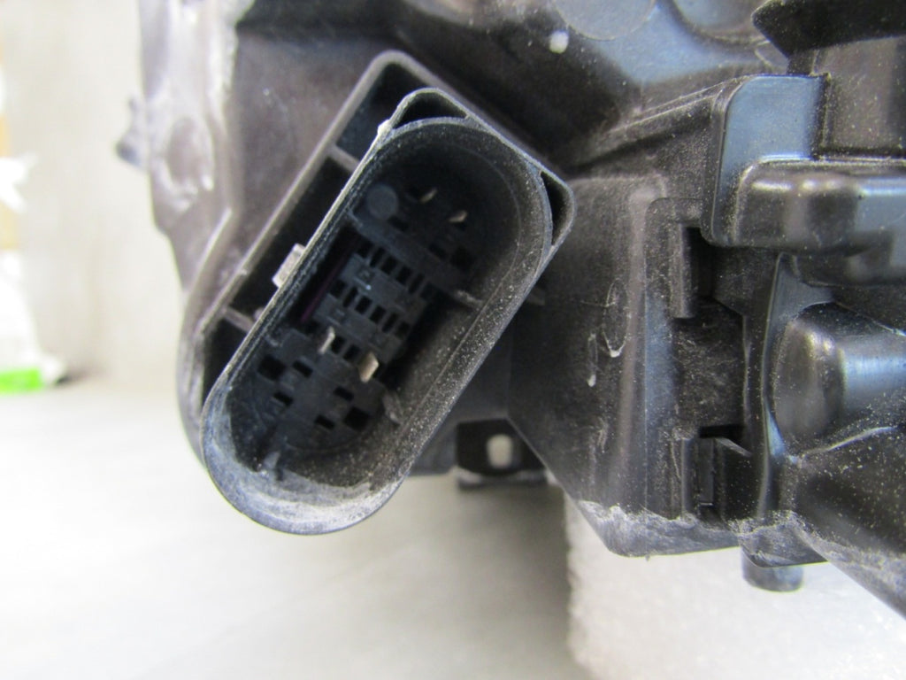 Prednji far MERCEDES B klasa W247 LIFT MULTIBEAM 23- RH A2479061404
