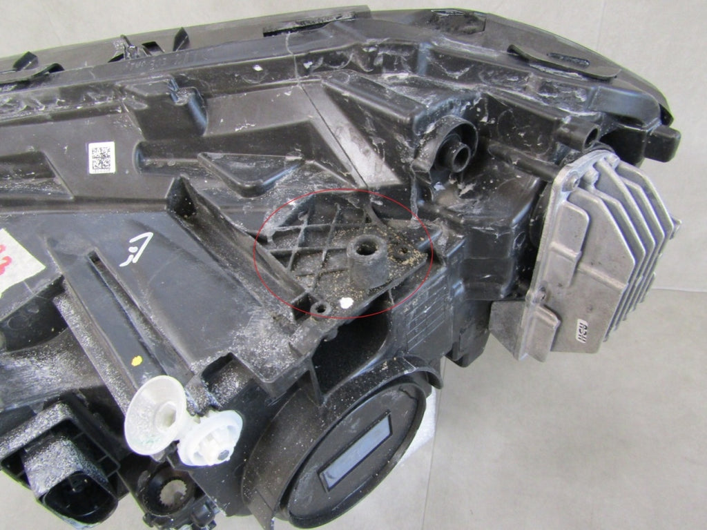 Prednji far MERCEDES EQA EQB FULL LED PERFORMANCE RH desni 21-24 A2439069000