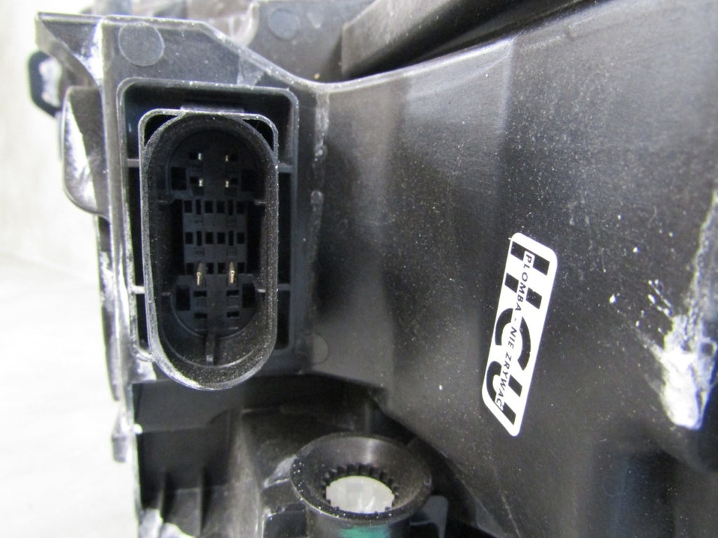Prednji far MERCEDES EQA EQB FULL LED PERFORMANCE RH desni 21-24 A2439069000