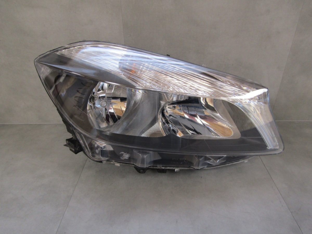 Prednji far Mercedes A klasa W176 halogen 12-15 RH desni A1768203961KZ