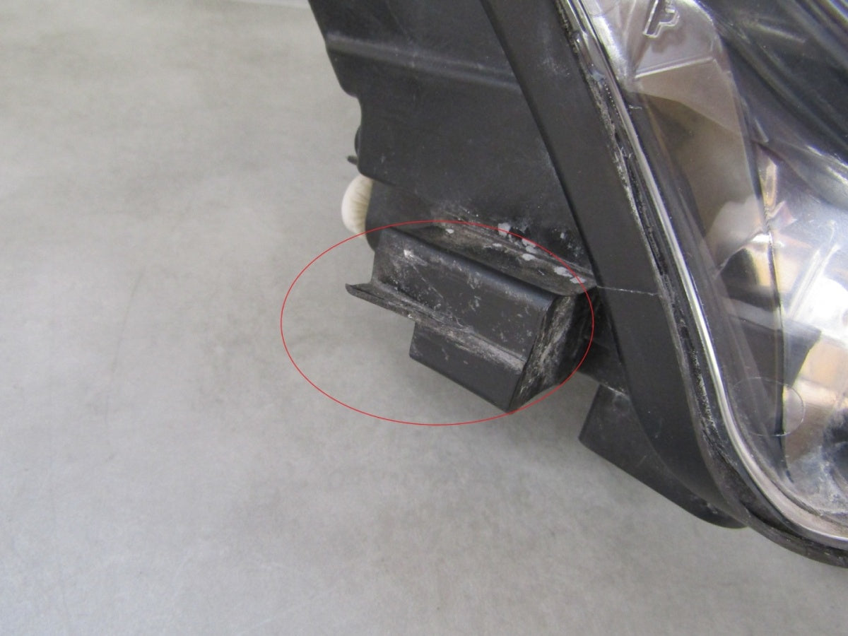 Prednji far Mercedes A klasa W176 halogen 12-15 RH desni A1768203961KZ