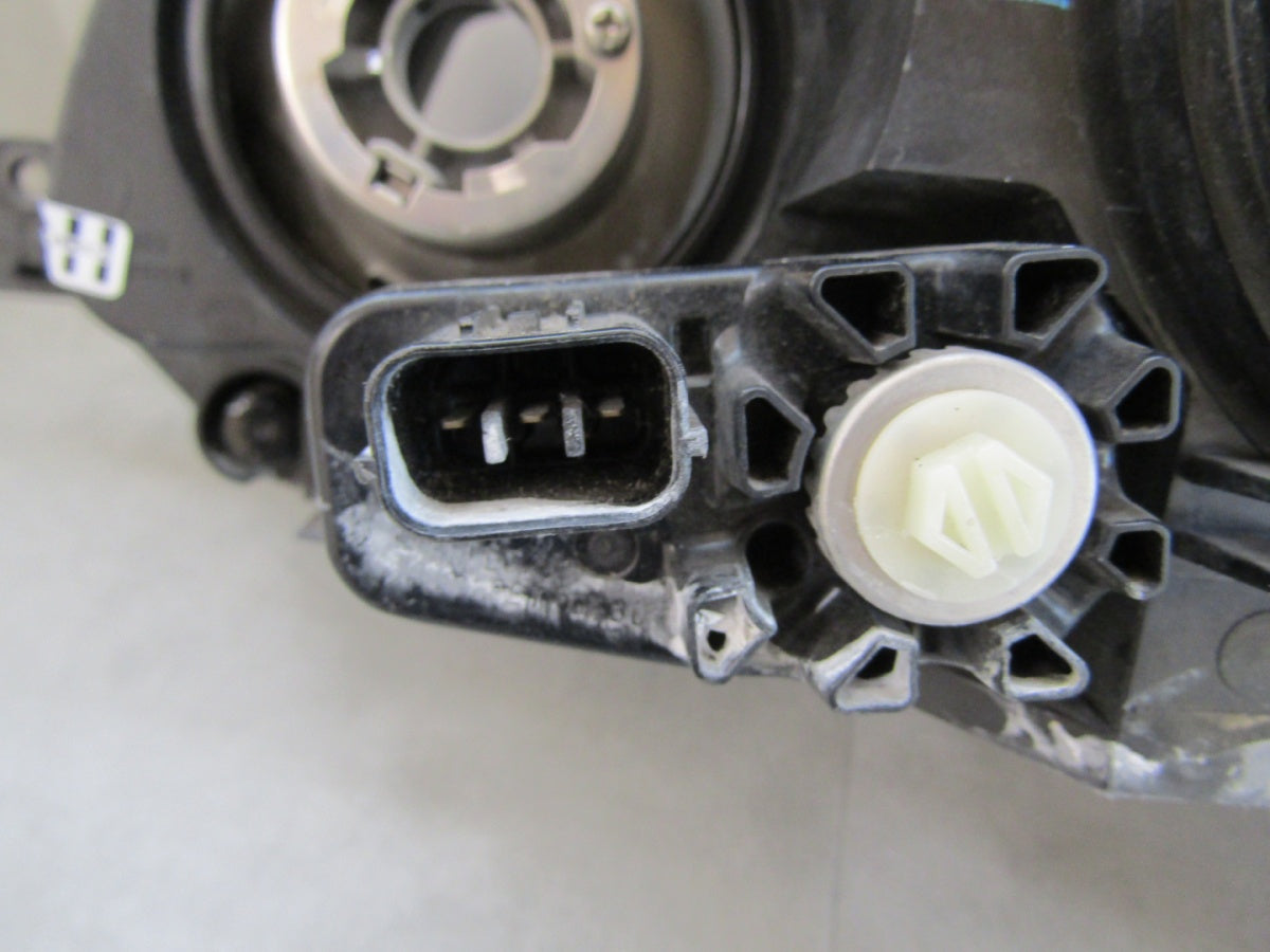 Prednji far SUBARU IMPREZA XV halogen 11-17 RH