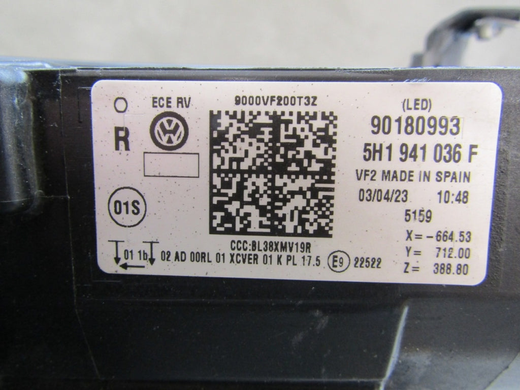 Prednji far VW GOLF 8 VIII FULL LED IQ 19-24 RH desni 5H1941036F