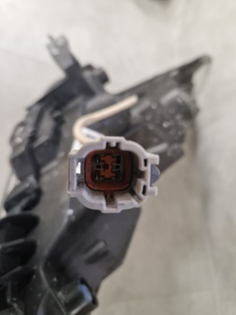 Prednji far NIISSAN JUKE F15 LIFT LED DRL 14-19 LH LWA 26125BV80A