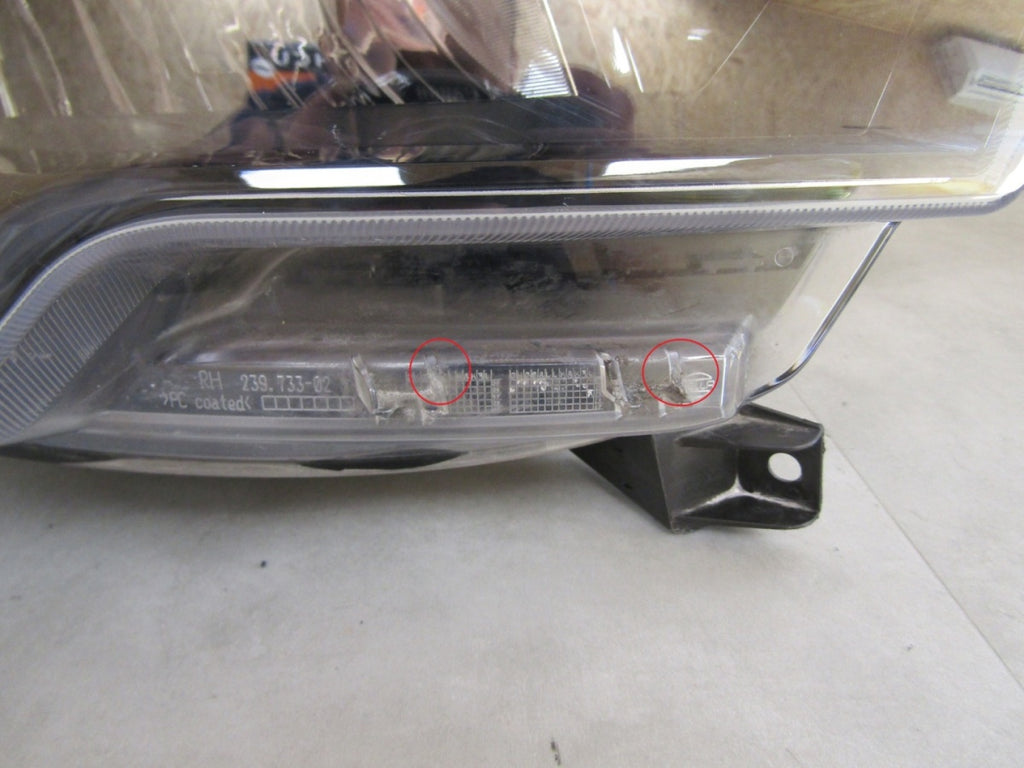 Prednji far RENAULT TRAFIC 3 III LIFT LED RH desni 20- 260102899R