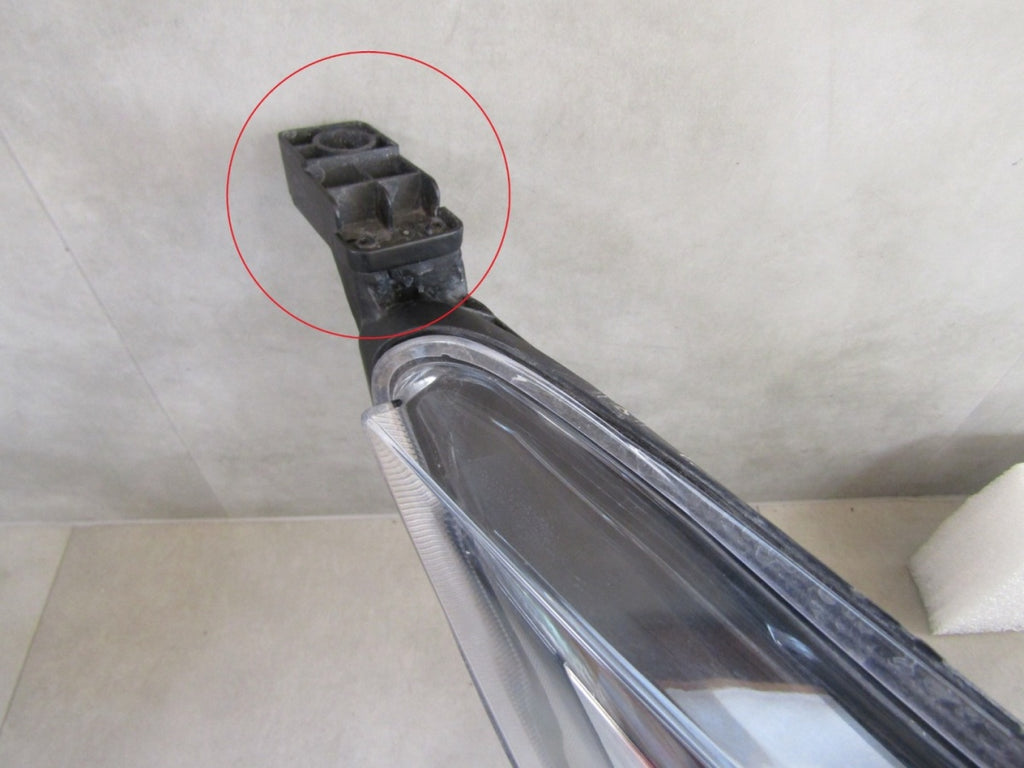 Prednji far RENAULT TRAFIC 3 III LIFT LED RH desni 20- 260102899R