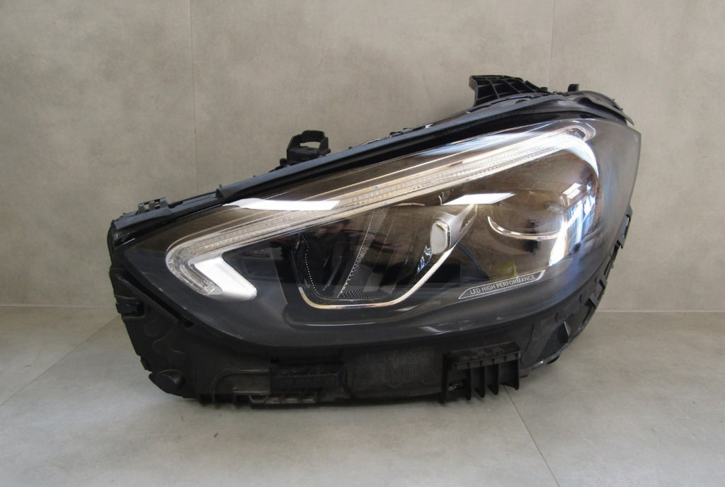 Prednji far MERCEDES C-KLASA W206 LED HIGH PERFORMANCE 22- LH A2069067103