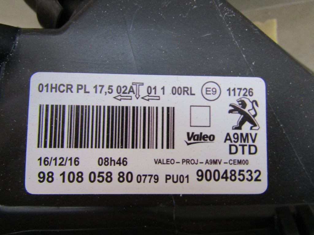 Prednji far PEUGEOT 208 I LIFT halogen sa sočivom 15-19 desni RH 9810805880