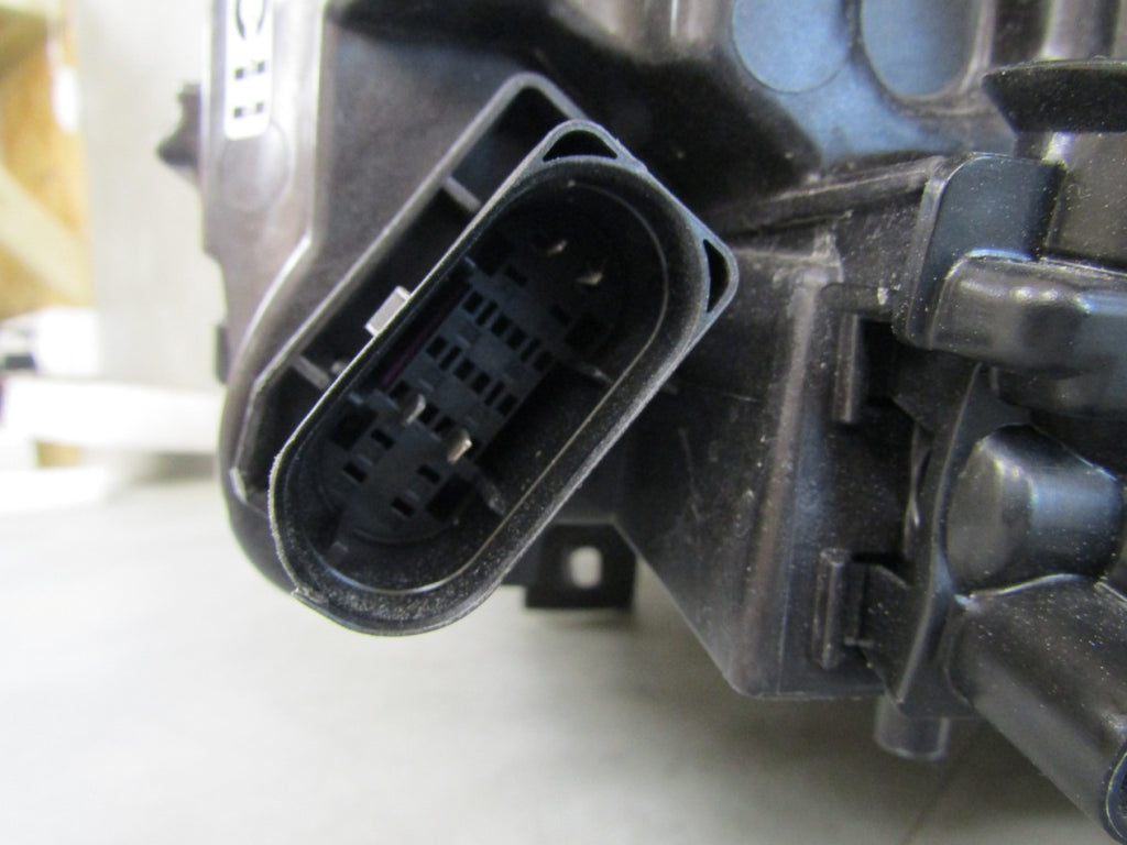 Prednji far MERCEDES B klasa W247 LIFT MULTIBEAM 23- RH