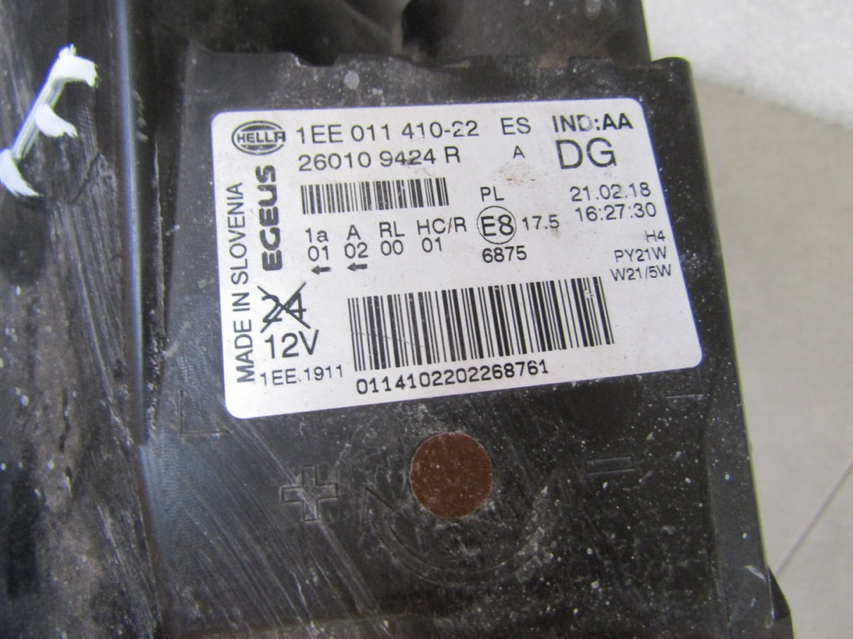 Prednji far RENAULT TRAFIC 3 III halogen 14-19 RH 260109424R