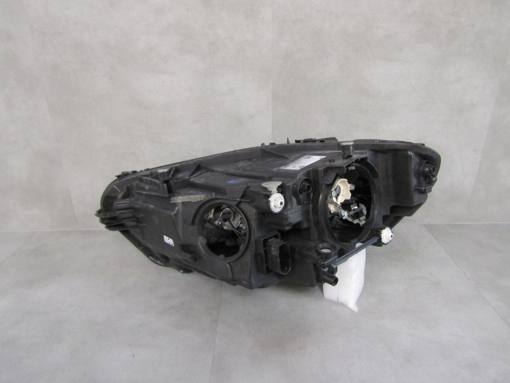 Prednji far MERCEDES CLA W118 halogen RH 19-23 A1189062000