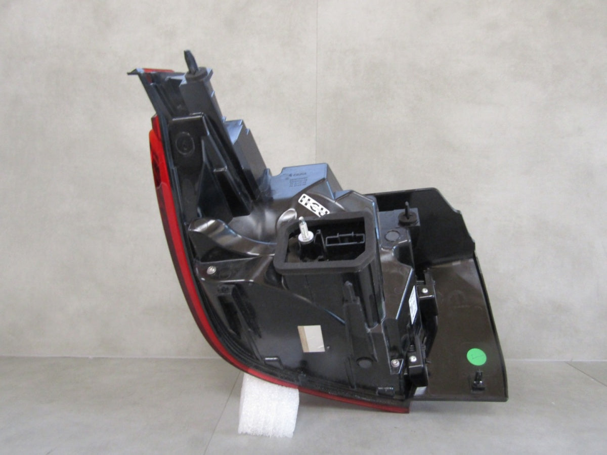 Stop svjetlo OPEL FRONTERA LED 24- RH desni 9848766680