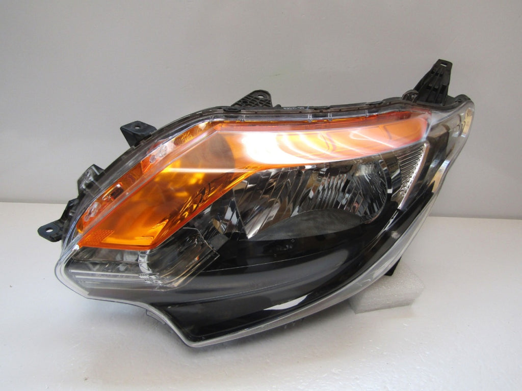 Prednji far MITSUBISHI L200 V / FIAT FULLBACK 15-19 LH 831C729
