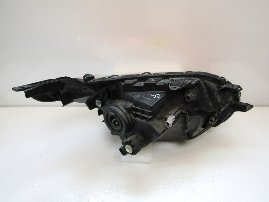 Prednji far MITSUBISHI L200 V / FIAT FULLBACK 15-19 LH 831C729
