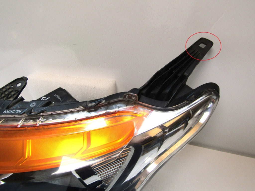 Prednji far MITSUBISHI L200 V / FIAT FULLBACK 15-19 LH 831C729