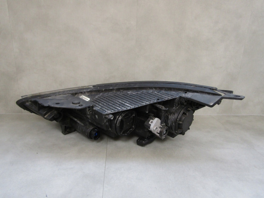 Prednji far HYUNDAI IONIQ halogen sa sočivom 16-19 RH desni