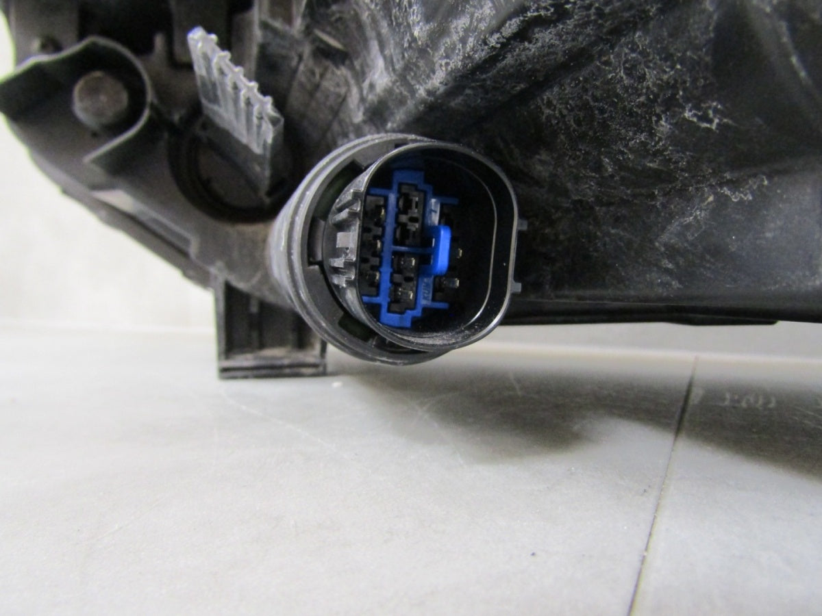 Prednji far HYUNDAI IONIQ halogen sa sočivom 16-19 RH desni
