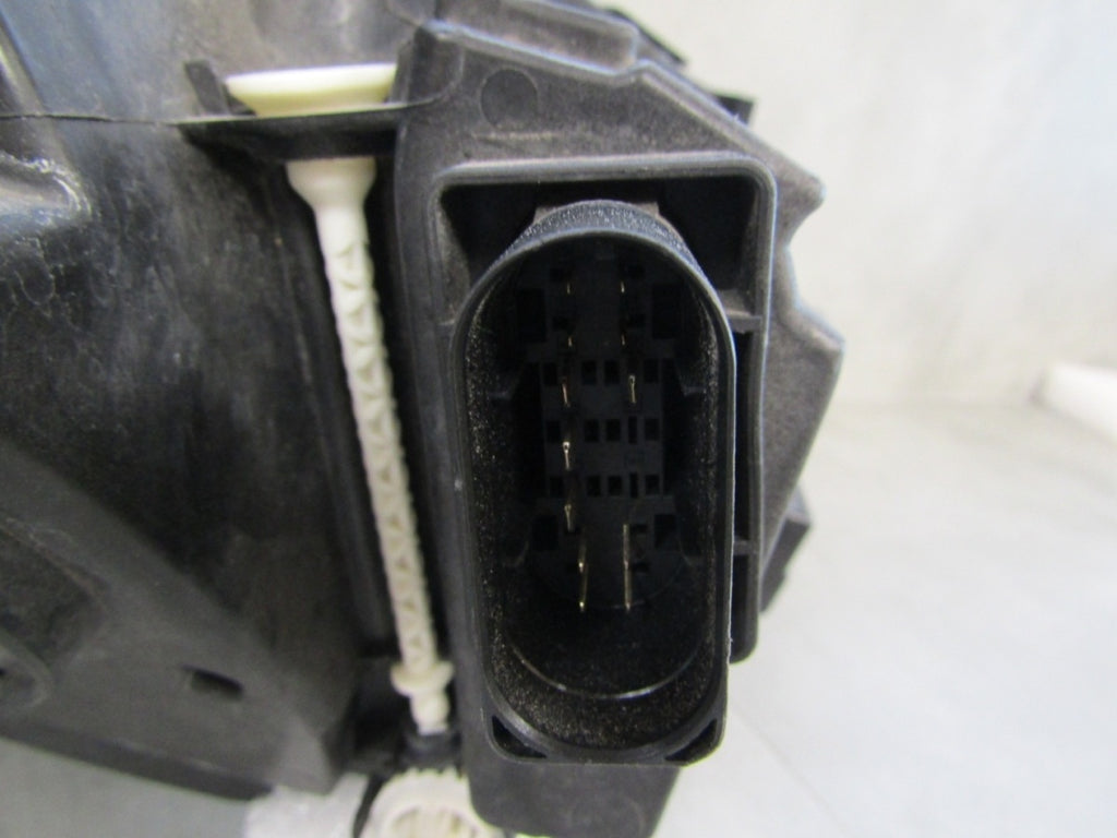Prednji far MERCEDES W213 FULL LED MULTIBEAM NIEBIESKI HYBRID 16-20 LH A2139064704