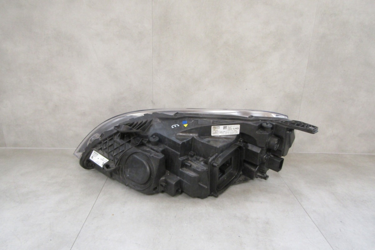 Prednji far Volvo V40 2 II Lift LED MID 16-19 RH desni 31420448