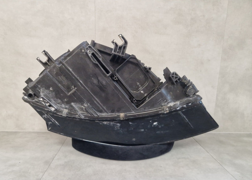 Prednji far AUDI A4 B8 xenon NIE zakretni lijevi LH 07-11