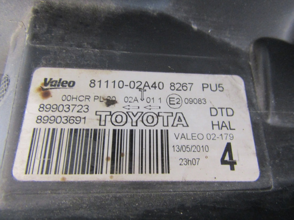 Prednji far TOYOTA AURIS I LIFT halogen sa sočivom RH desni 09-12 81110-02A40