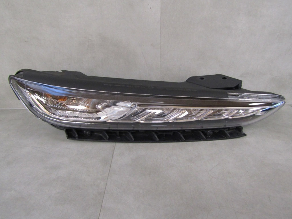Prednji far Hyundai Kona 1 LED DRL RH desni 17-21 92208J9000