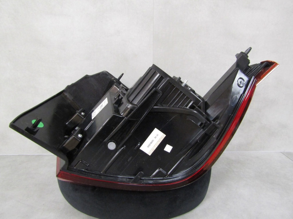 komplet LAMP TYLNYCH lijevi desni OPEL FRONTERA halogen 24- 9847645480 9847645