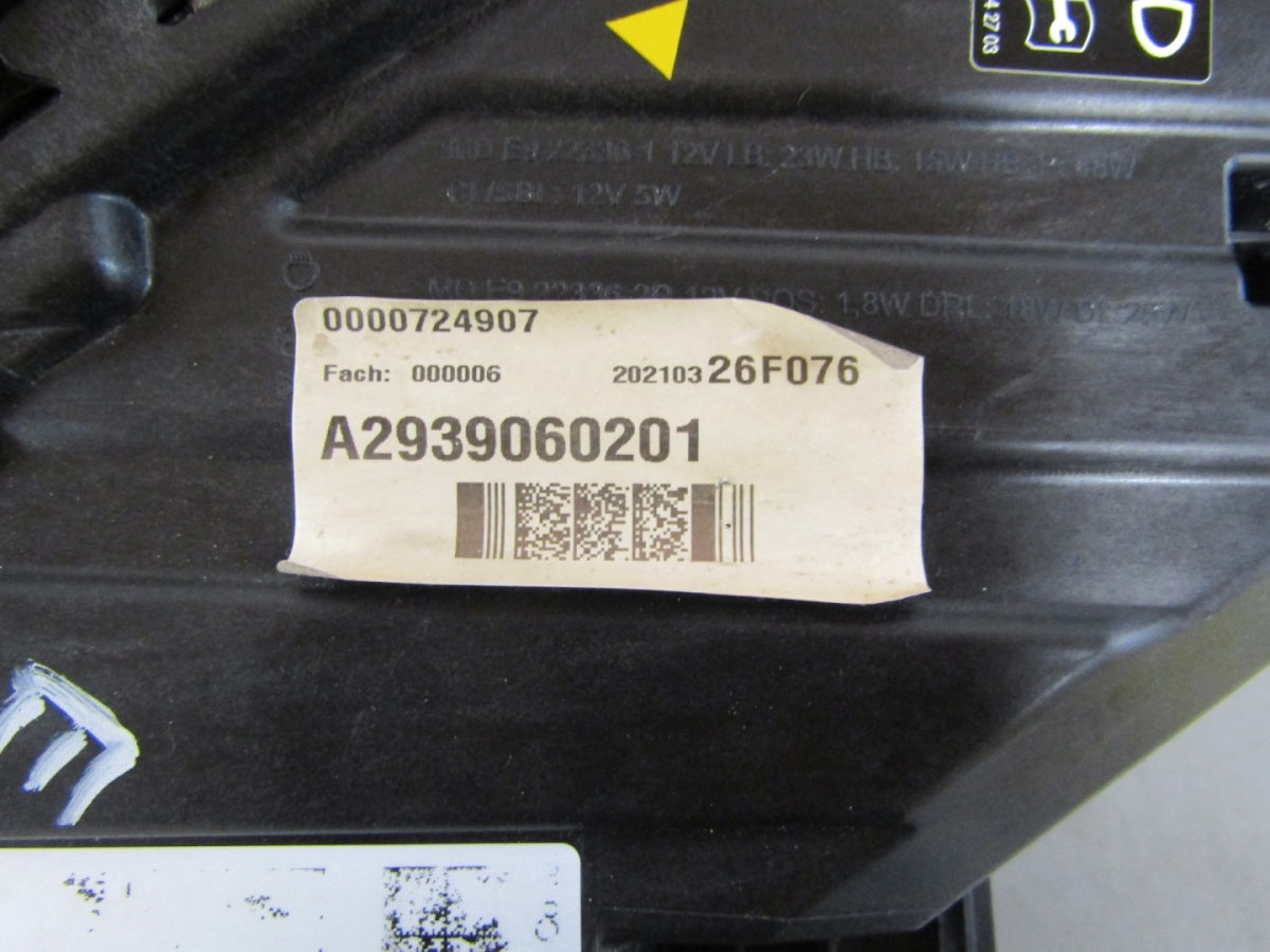 Prednji far Mercedes EQC W293 Full LED RH desni A2939060201 19-23