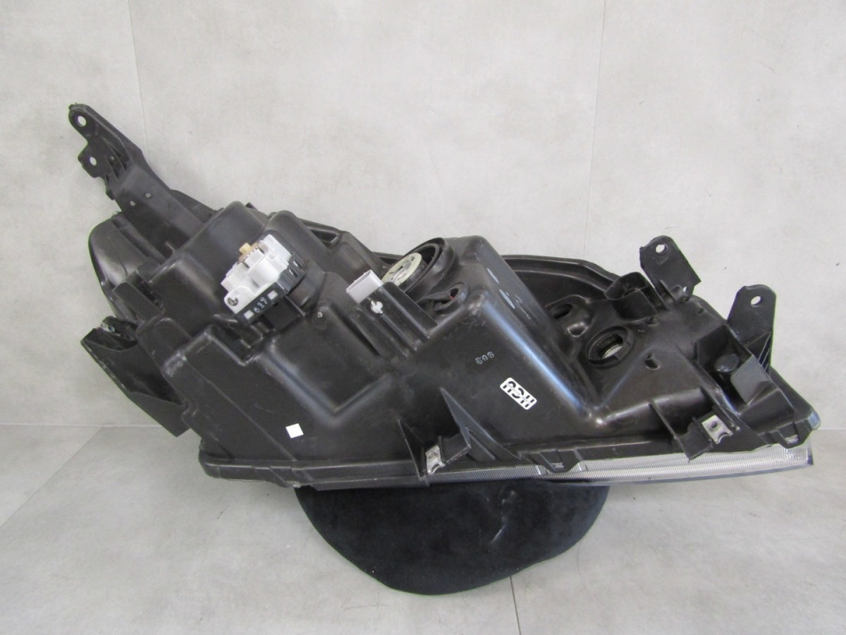 Prednji far SUZUKI VITARA 3 III LED (CZERWONA) 15-18 LH lijevi 100-18095