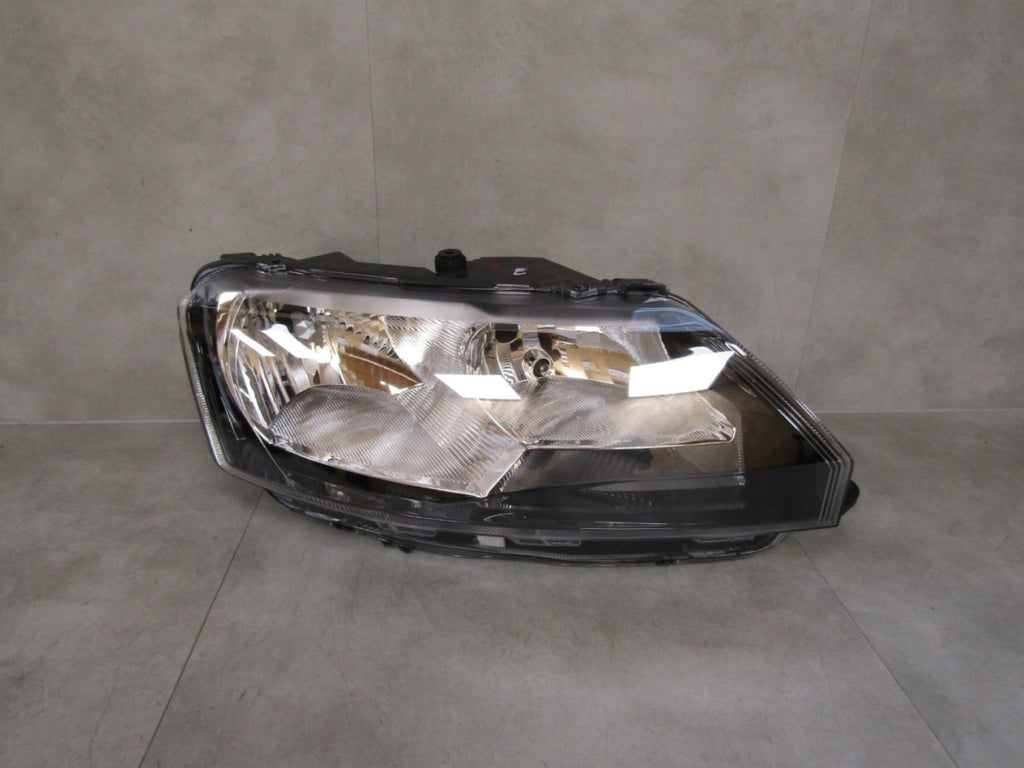 Prednji far SKODA RAPID halogen 12-16 VALEO RH desni 90037388
