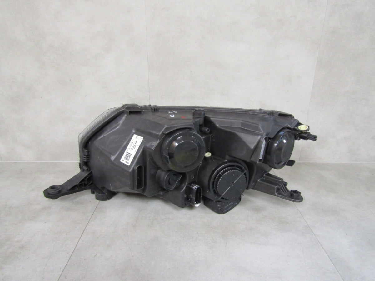 Prednji far SKODA RAPID halogen 12-16 VALEO RH desni 90037388
