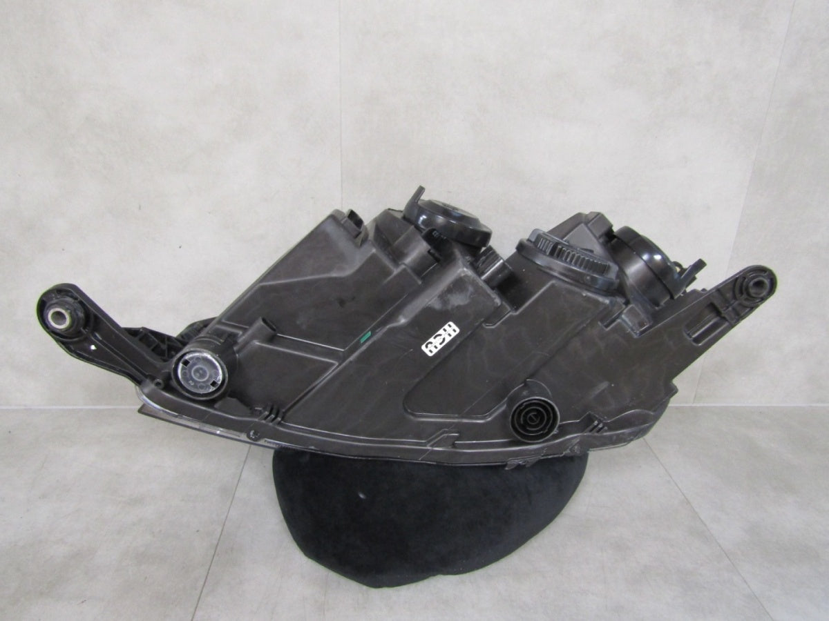 Prednji far SKODA RAPID halogen 12-16 VALEO RH desni 90037388