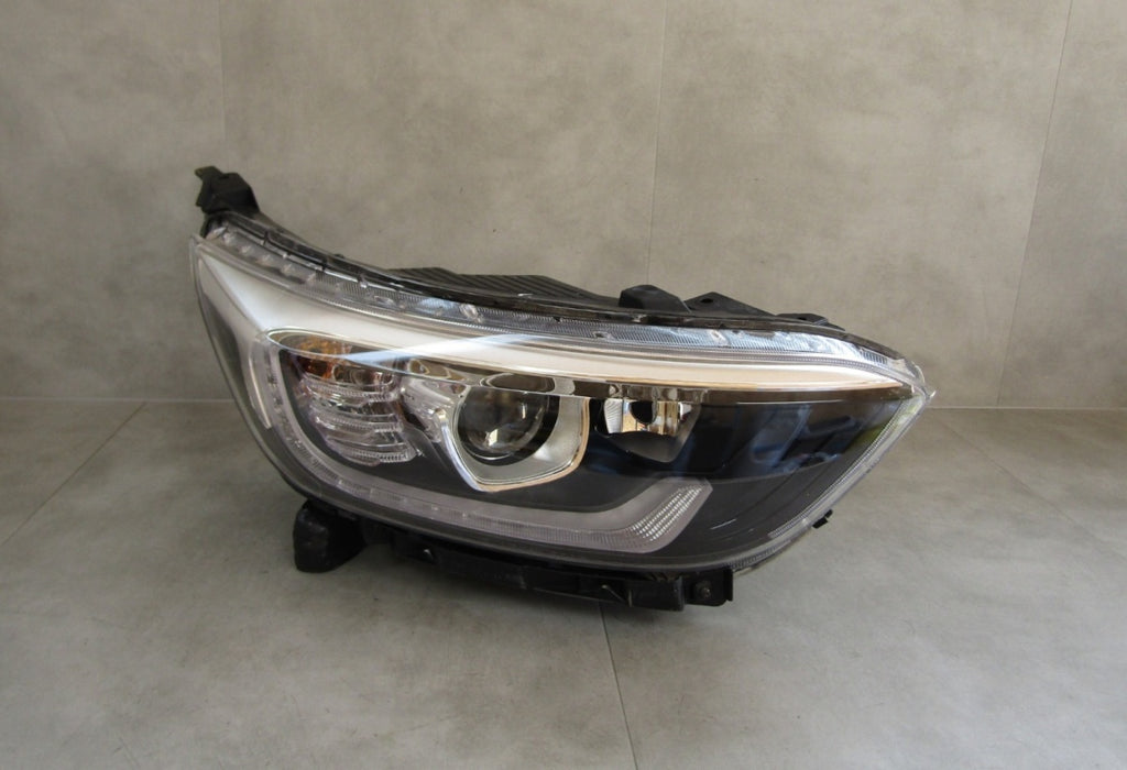 Prednji far KIA STONIC halogen sa sočivom 17-20 RH desni 92102-H8