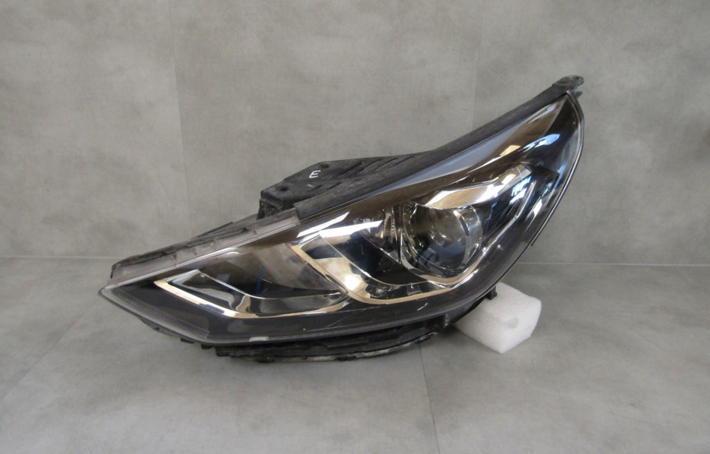 Prednji far HYUNDAI I30 III LIFT halogen sa sočivom 20- LH 92101G4510