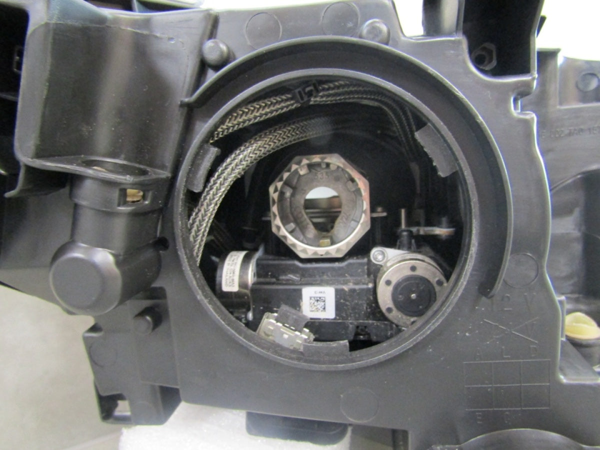 Prednji far MERCEDES ML W166 xenon zakretni 11-15 LH lijevi A1668207859