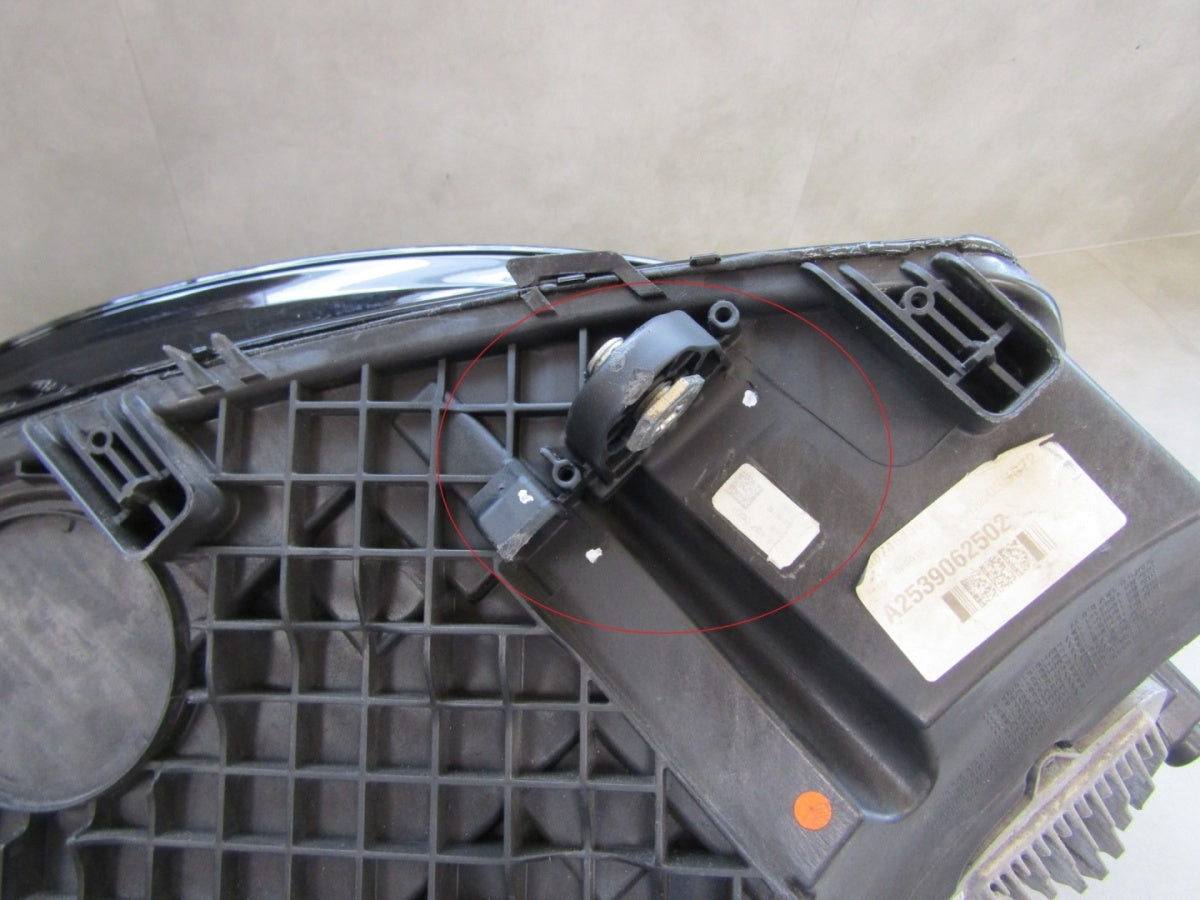 Prednji far MERCEDES GLC W253 HYBRID LED ILS 15-19 LH lijevi A2539062502