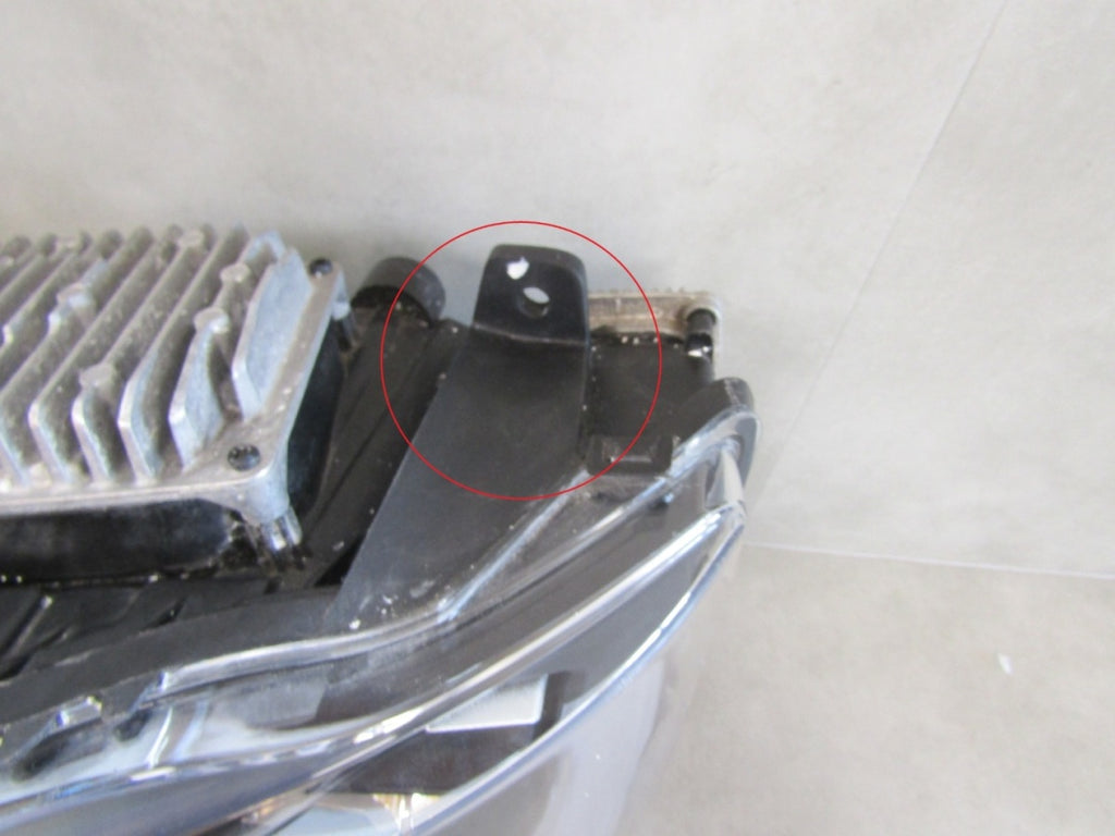 Prednji far LAMPA MAN TGX II 2 LED 20- LH lijevi 10665230003