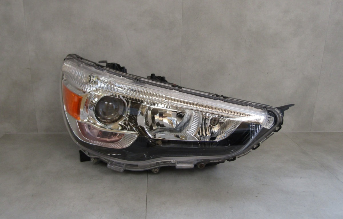 Prednji far MITSUBISHI ASX xenon 10-12 RH desni crni