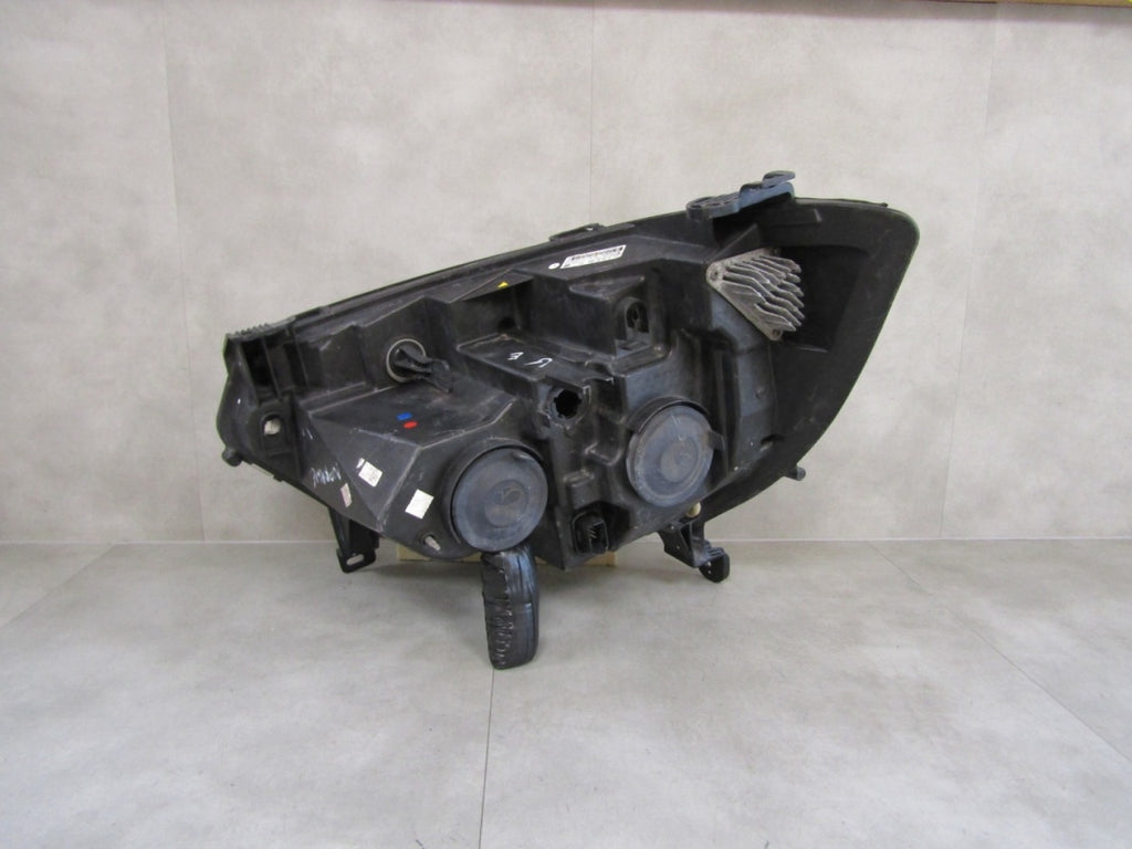 Prednji far RENAULT MASTER III LIFT halogen 19-24 RH desni 260105567R