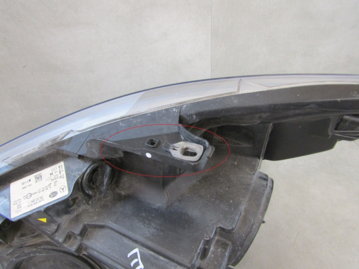 Prednji far MERCEDES V klasa W447 halogen RH desni 14- A4479067800