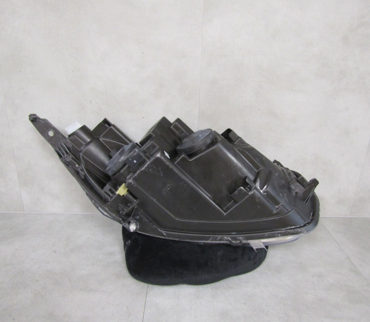 Prednji far FORD TRANSIT COURIER halogen 14- LH JT76 13W030 AD