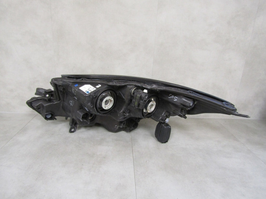 Prednji far TOYOTA AYGO X halogen 22- RH
